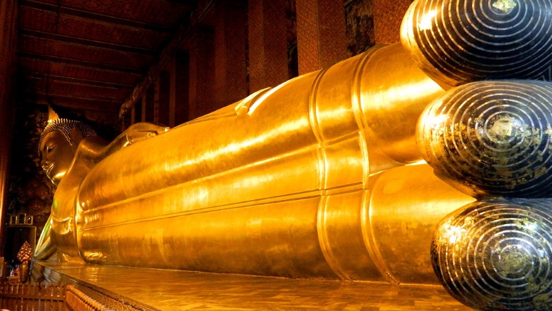 Liggende boeddha in Wat Pho tempel, Bangkok