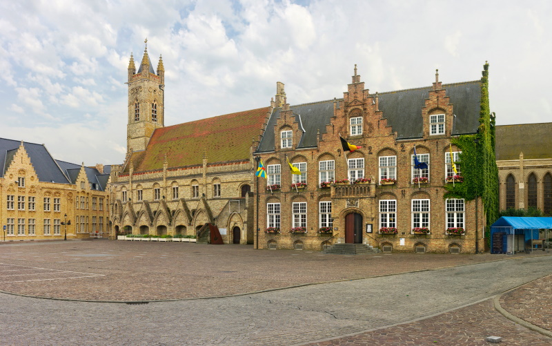 Nieuwpoort stadhuis